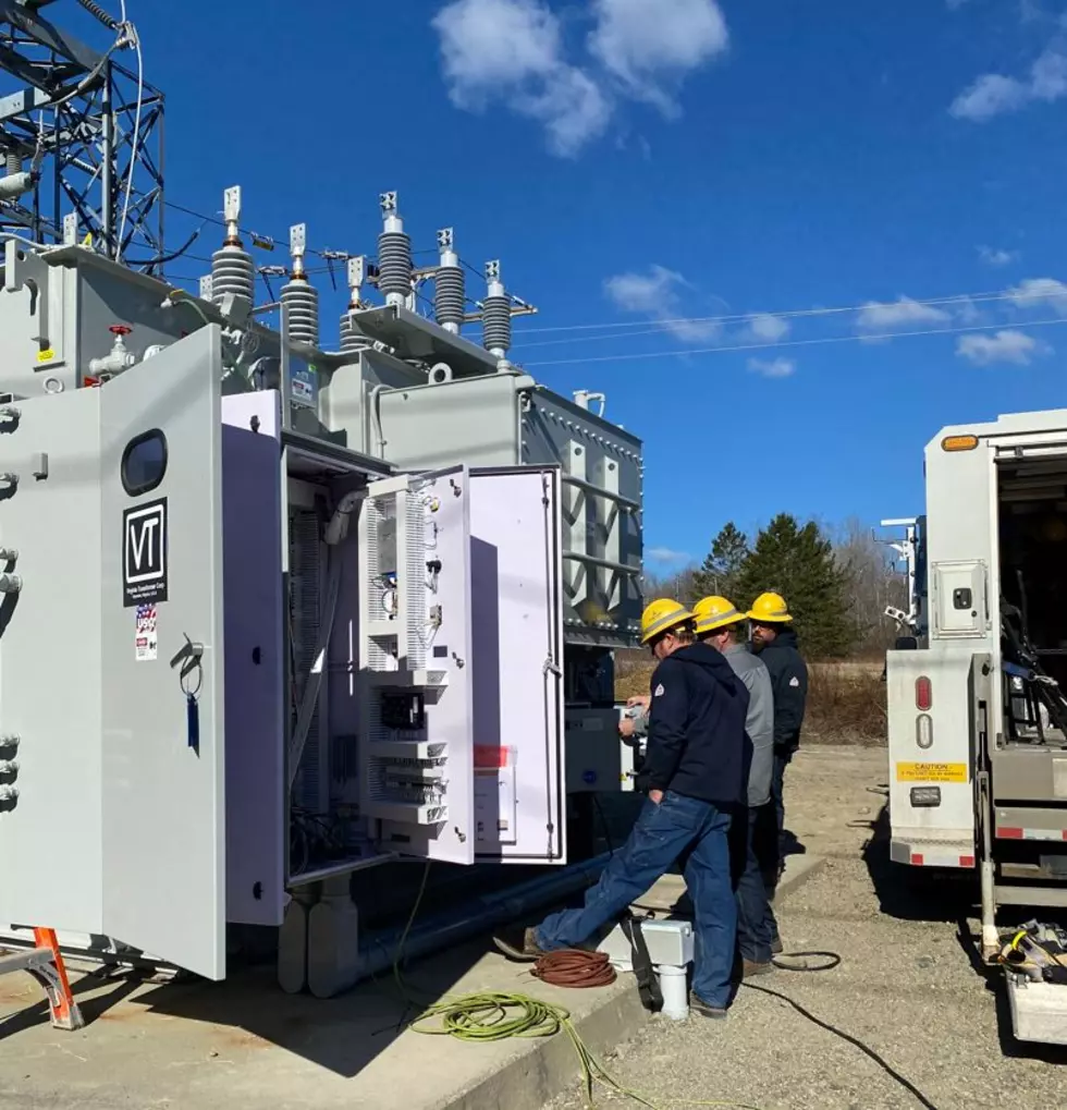 Versant Power’s Oldest Transformer Is Replaced